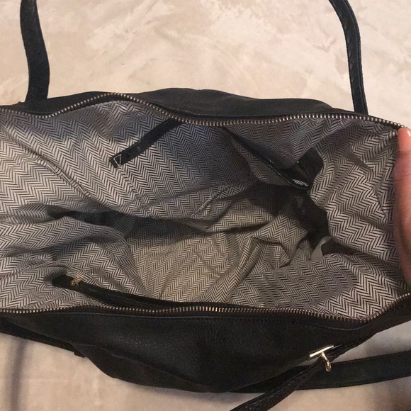 Black Handbag - Picture 2 of 3